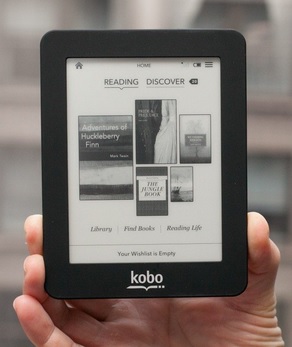 Kobo mini contre Kindle : le match des liseuses à moins de 100